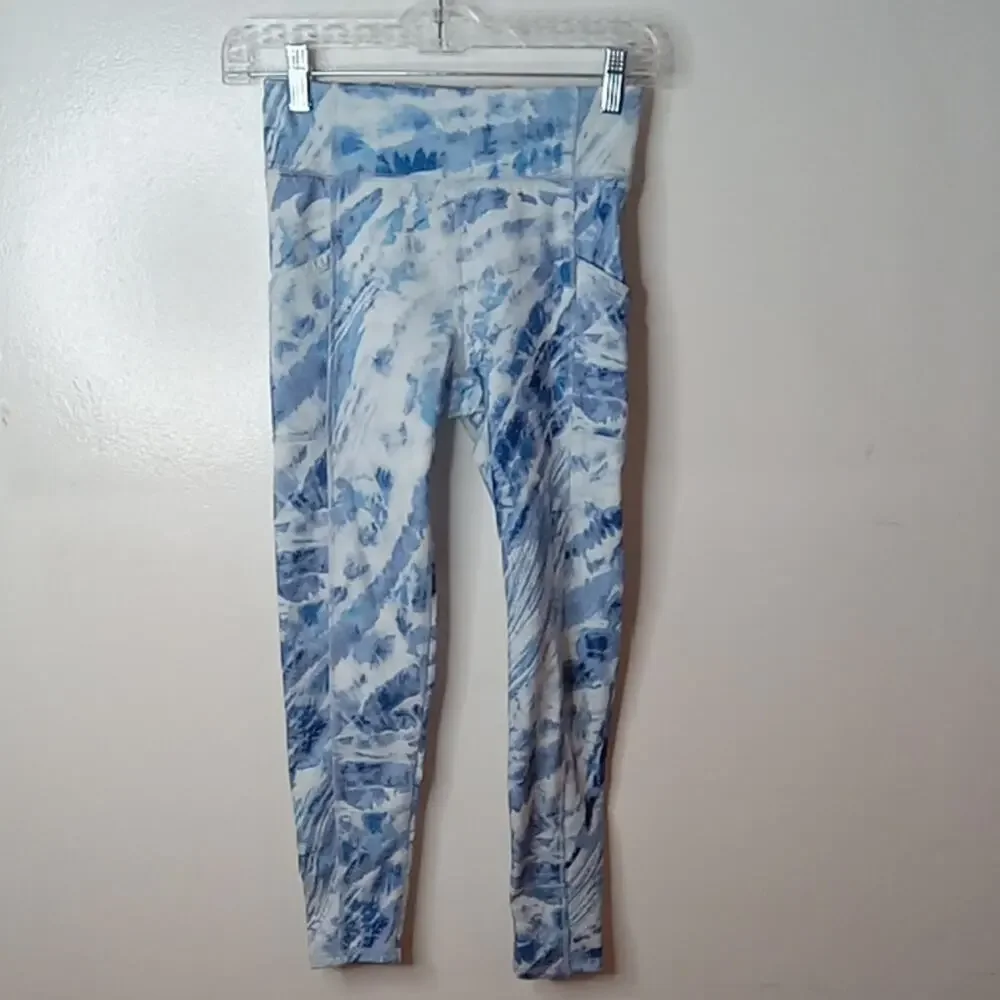 GAPFit Girl's Size XL Blue and White Patterned Leggings